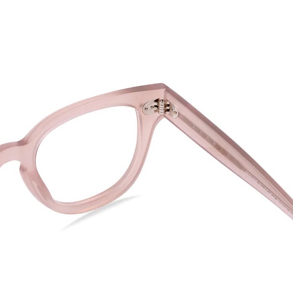 Bailey Nelson | Esquire - Picture 4 of 8